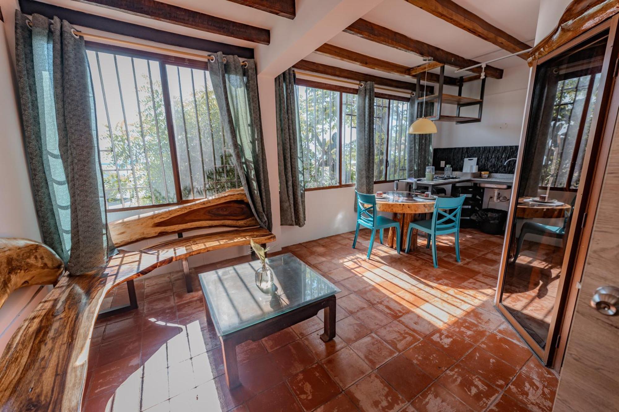 Hotel Nantu Hosteria Пуэрто-Лопес Экстерьер фото