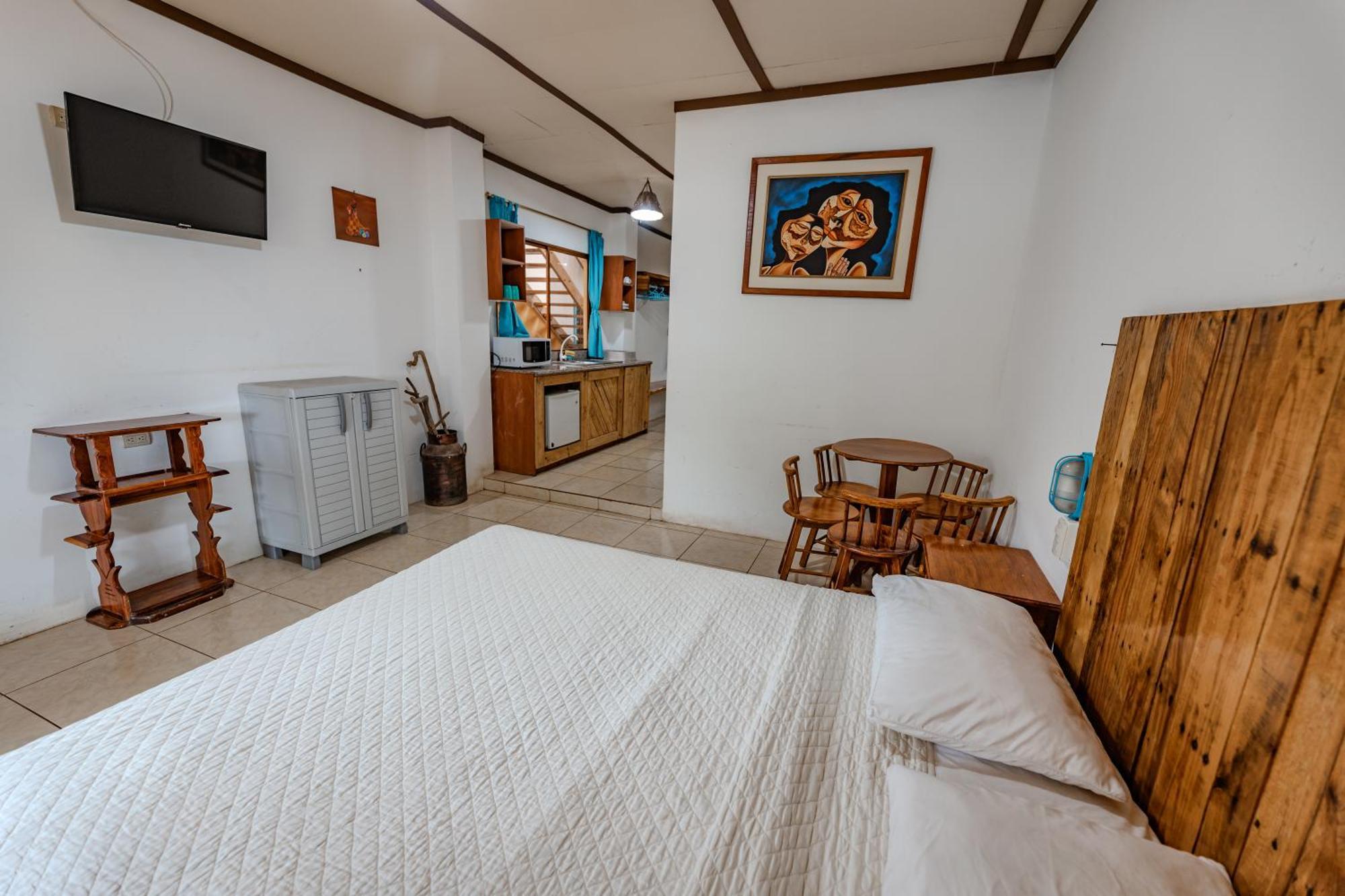 Hotel Nantu Hosteria Пуэрто-Лопес Экстерьер фото