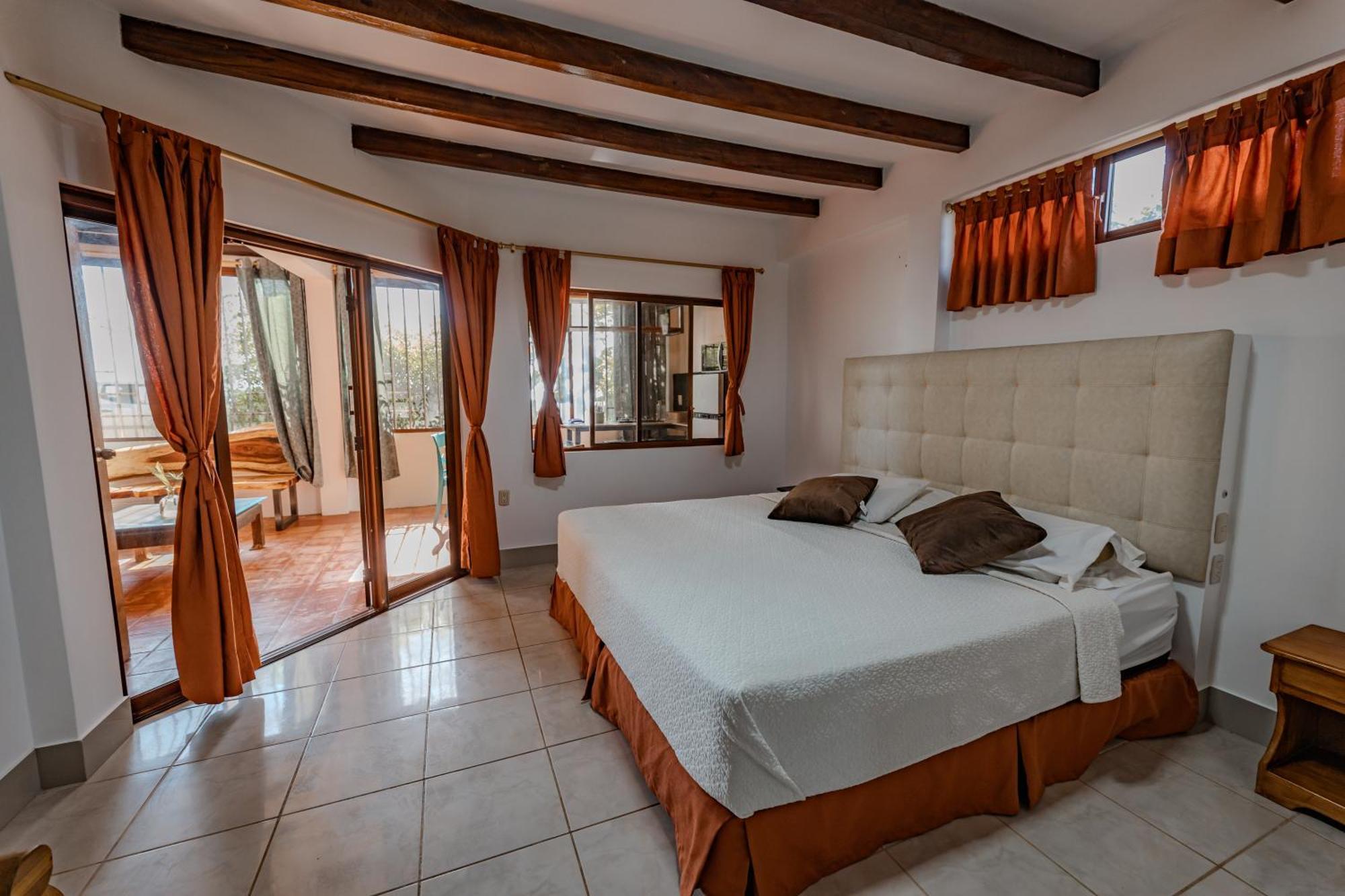 Hotel Nantu Hosteria Пуэрто-Лопес Экстерьер фото