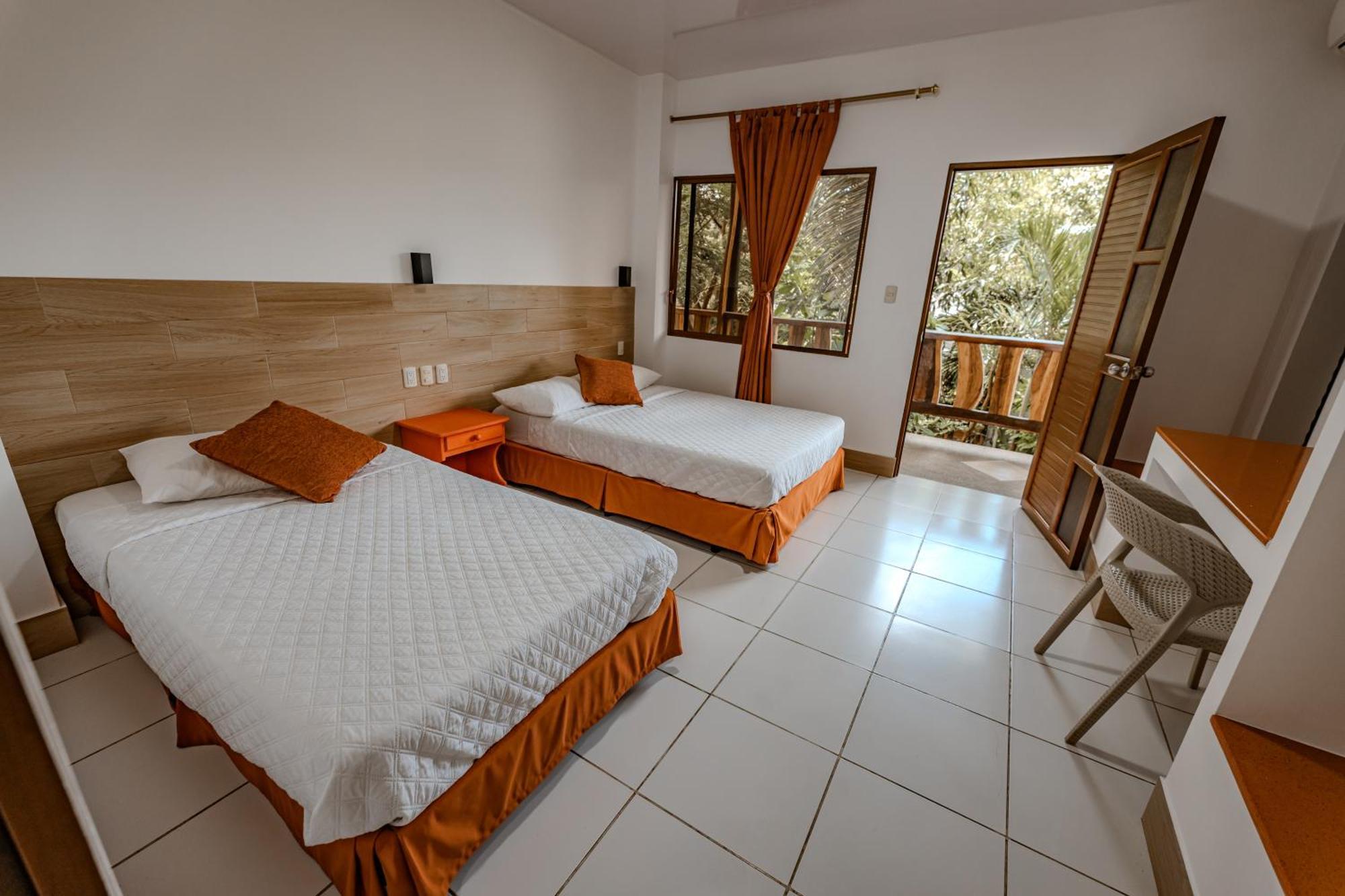 Hotel Nantu Hosteria Пуэрто-Лопес Экстерьер фото
