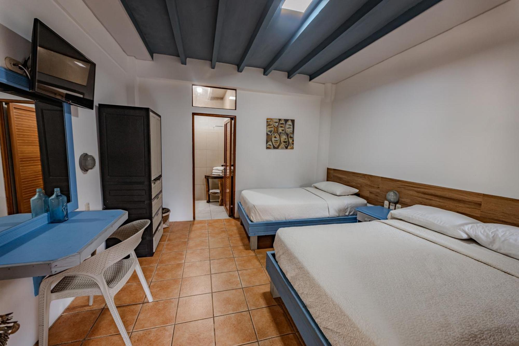 Hotel Nantu Hosteria Пуэрто-Лопес Экстерьер фото